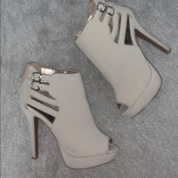 High heels!! - Picture 1 of 6